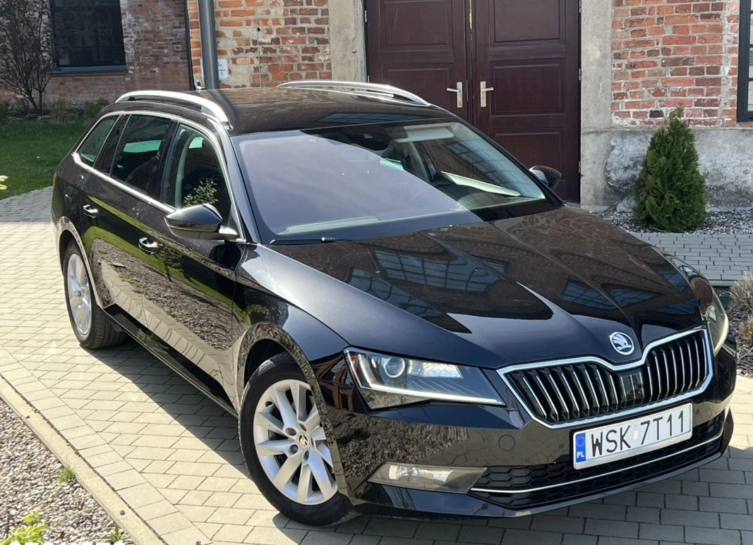 Skoda Superb cena 74500 przebieg: 189000, rok produkcji 2019 z Kowary małe 352